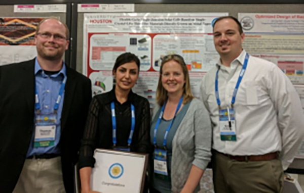 Sara Pouladi (2nd from left) award winner at the 44th IEEE Photovoltaic Specialists Conference in Washington D.C.