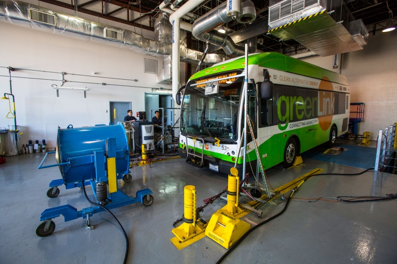 NSF, DOE Partner to Support UH Diesel Emissions Research