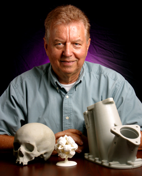 UH Engineering Alumnus Lends Expertise to Small Entrepreneurial Businesses