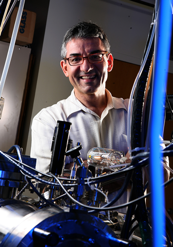 UH Seed Funding Supports New Research in Catalysis, Nanofabrication