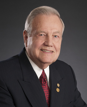 UH EAA Honors Distinguished Alumni, Faculty