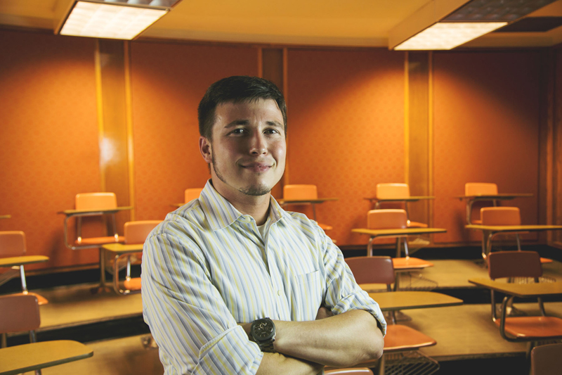 Mechanical Engineering Alumnus Honored with Presidential Teaching Award