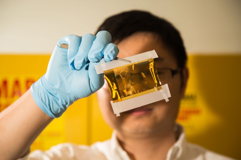 UH Engineer Wins American Vacuum Society's Paul H. Holloway Young Investigator Award