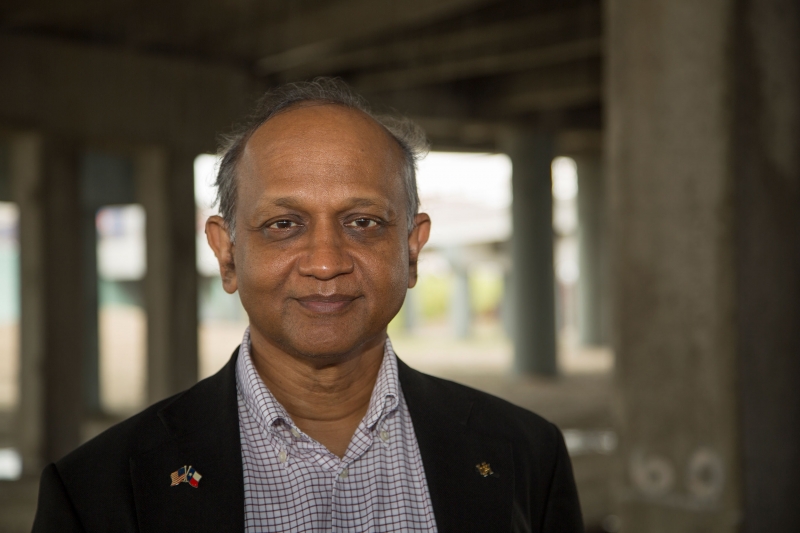 UH Engineer Hosts Conference on Hurricane Preparation and Recovery