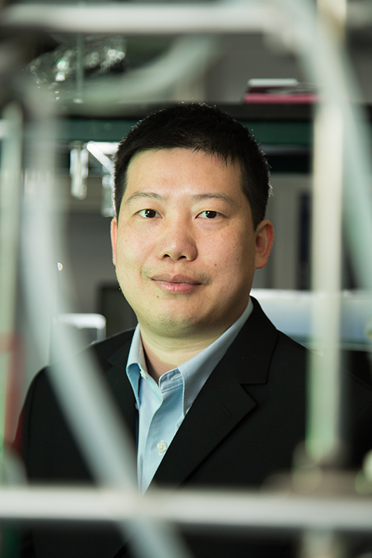 UH Researchers Discover Key Mechanism for Producing Solar Cells