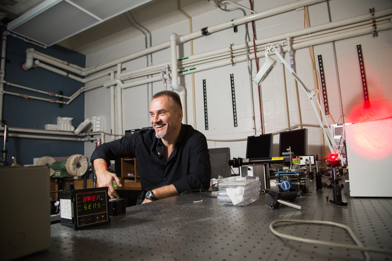 Engineering Professors Discover Fundamental Effect in Monolayer Catalysts 