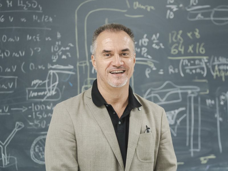 Stanko R. Brankovic, Ph.D., a professor in the Electrical and Computer Engineering, and Chemical and Biomolecular Engineering departments of the University of Houston's Cullen College of Engineering, has been selected as a Fellow of the Class of 2021 for the Electrochemical Society (ECS). 
