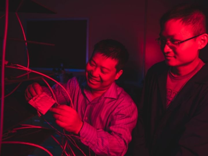 Yan Yao (left) and Ye Zhang work with all-solid-state sodium batteries.