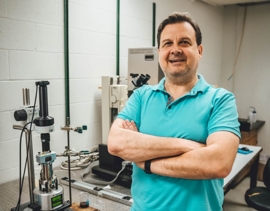 ChBE’s Vekilov wins Frank Prize for crystal work 