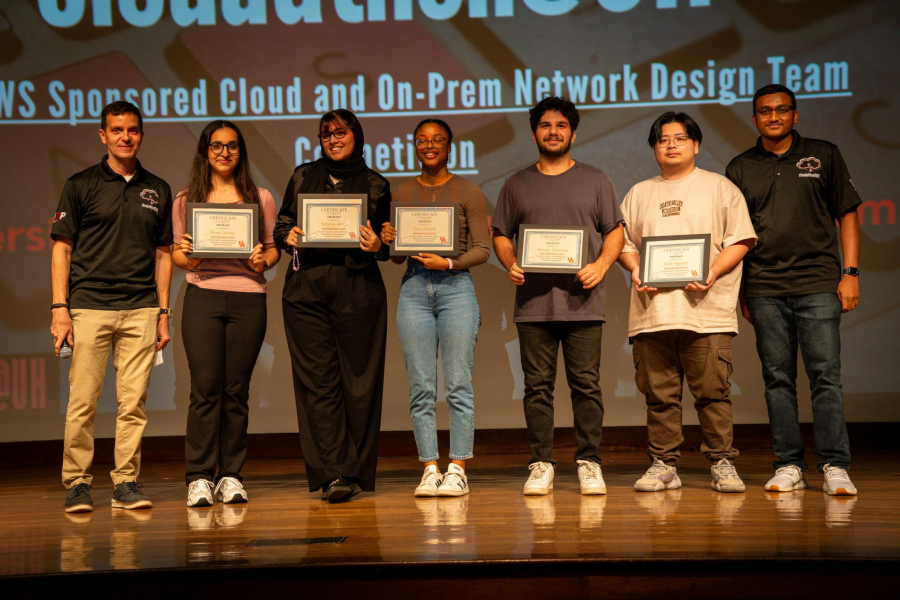 Some award winners from the 2024 cloudathon@UH. 