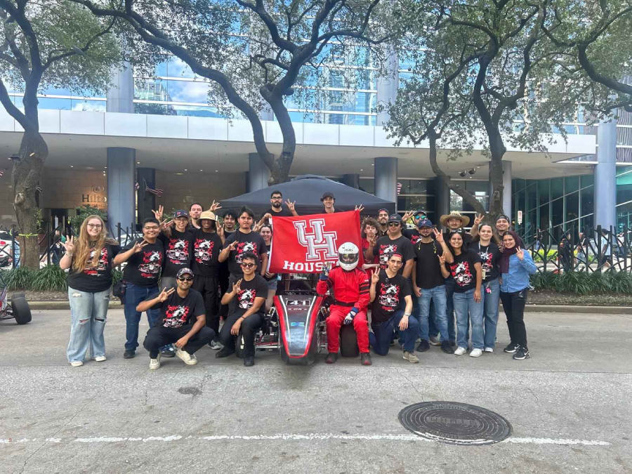 Bhuvanesh “Ben” Jagasia, powertrain sub team lead, describes the diverse team as “a passionate group of dreamers and doers, with a bold vision, uniting to face a great challenge.”