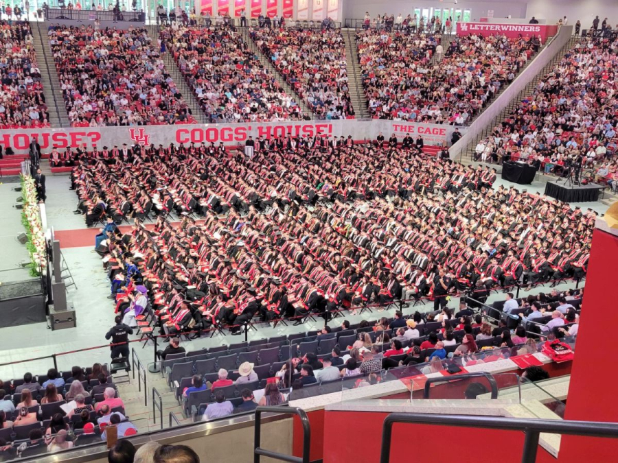 A full house of graduating Coogs!