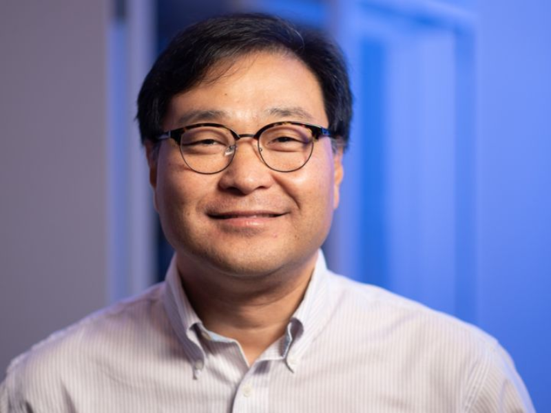 Jae-Hyun Ryou, associate professor of mechanical engineering