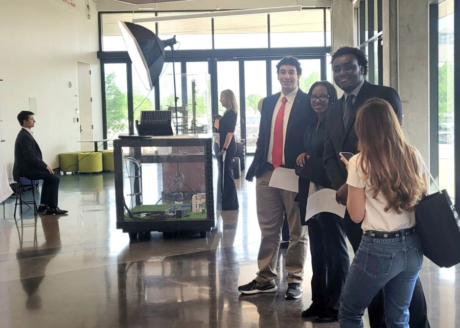 Students were able to network and get professional headshots done at the workshop held by UH's Supply Chain Industrial Distribution Organization. 