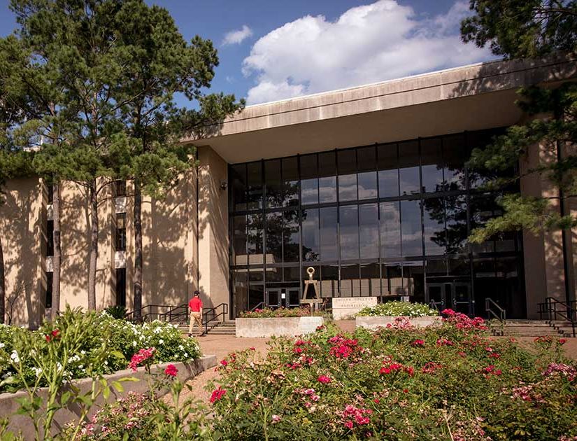 Cullen names Outstanding Students for 2024–25 Academic Year