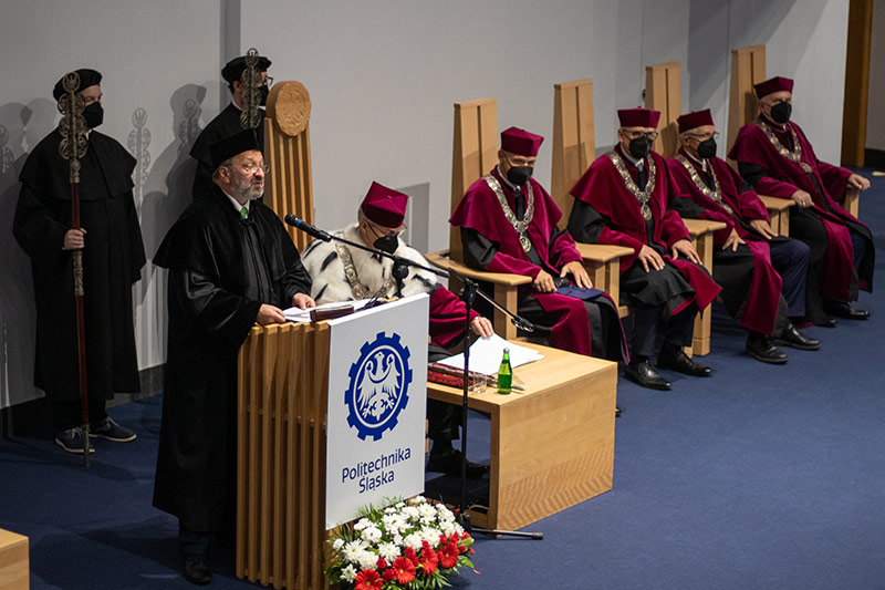 Metin Akay attended the ceremony.