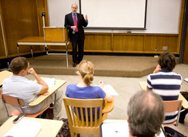 Michael Bromwich, director of the U.S. Bureau of Ocean Energy Management, Regulation and Enforcement, spoke to University of Houston students about career opportunities with the agency. Photo by Thomas Shea. 