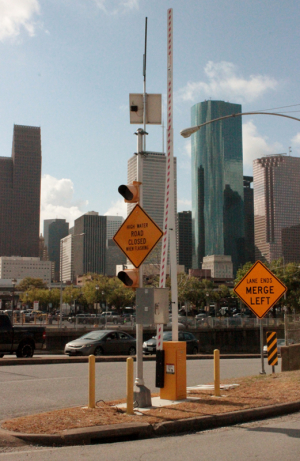 New flood warning gate on Houston Ave. Image from Houston Public Media.