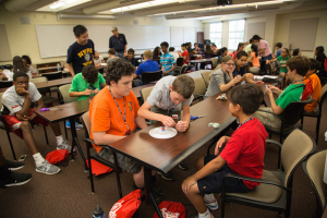 Cullen College Professor Introduces Cougar Junior Scholars to Engineering Principles 