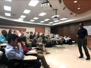 Joel Roberts, UH alumnus and lead recruiter for INEOS, speaks with Cullen College of Engineering students. Photo credit: Tau Beta Pi.