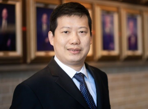 Yan Yao, Cullen Professor of Electrical and Computer Engineering at UH, is a leader in the development of multivalent metal-ion batteries.