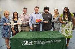 Alief ISD Students Donate Prosthetic Hands to UH eNABLE Chapter